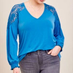 Torrid Studio Knit blue, lace sleeve blouse.